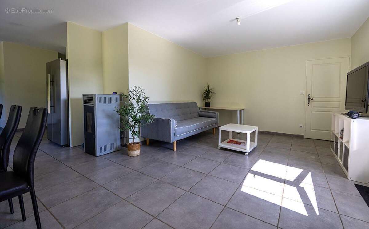 Maison à VIOLAY