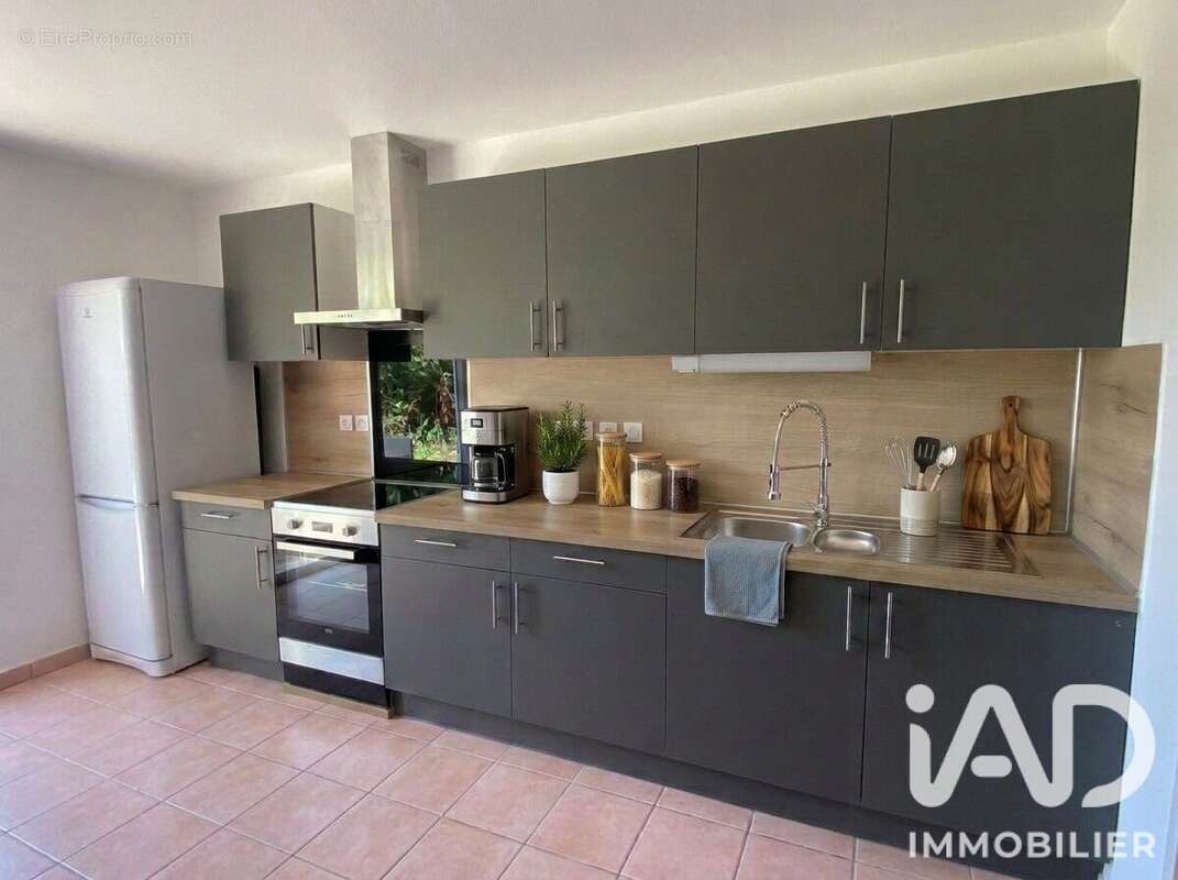 Maison 45 m² à Laragne-Monteglin  - photo 3