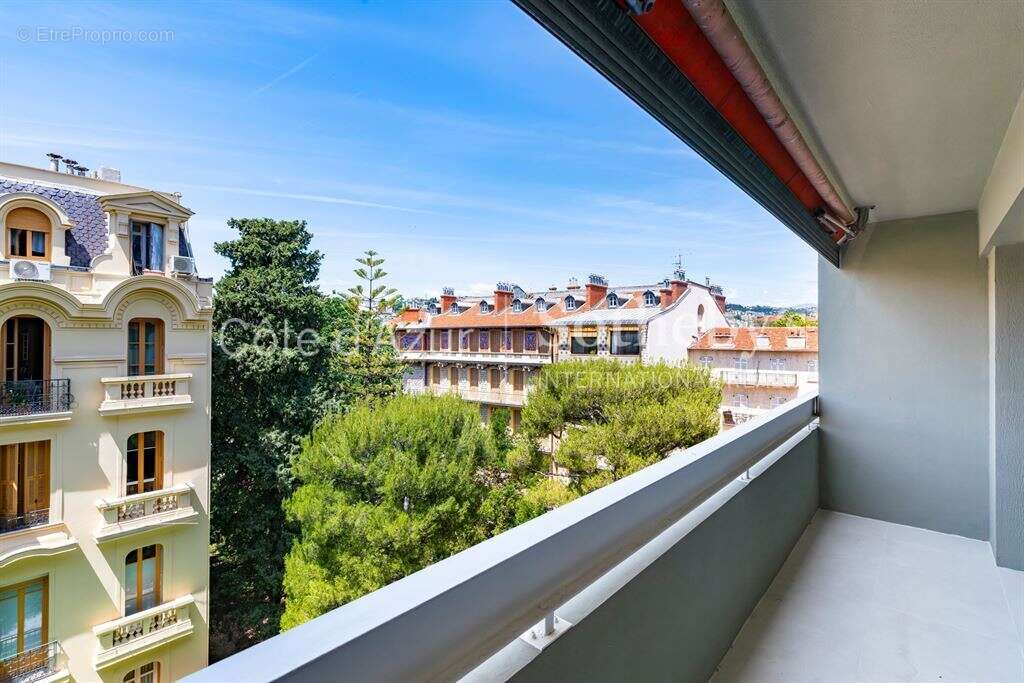 Nice Carré d'or. 3/4 pièces rénové grande terrasse, balcon, vue dégagée - photo 14