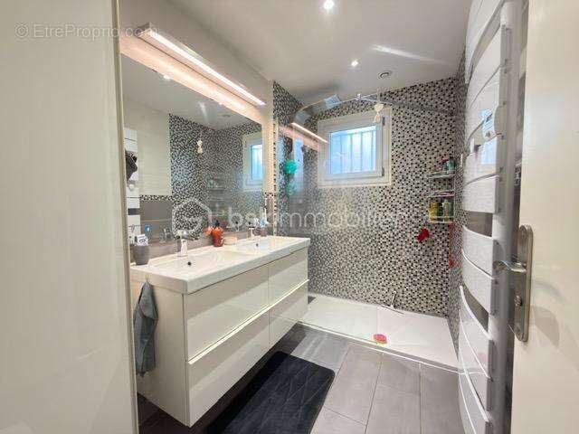 Maison à MOISSY-CRAMAYEL