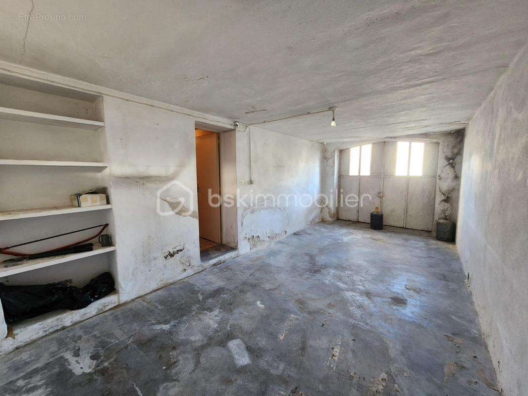 Maison à MONTELIMAR