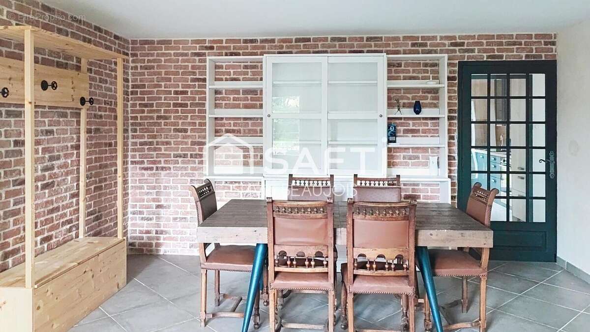 Photo 2 - Maison à SAINT-ASTIER