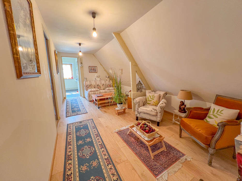 Maison à SAINT-GERVAIS-DES-SABLONS