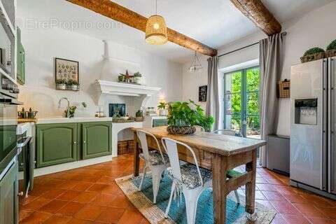 Maison 345 m² à Avignon  - photo 2