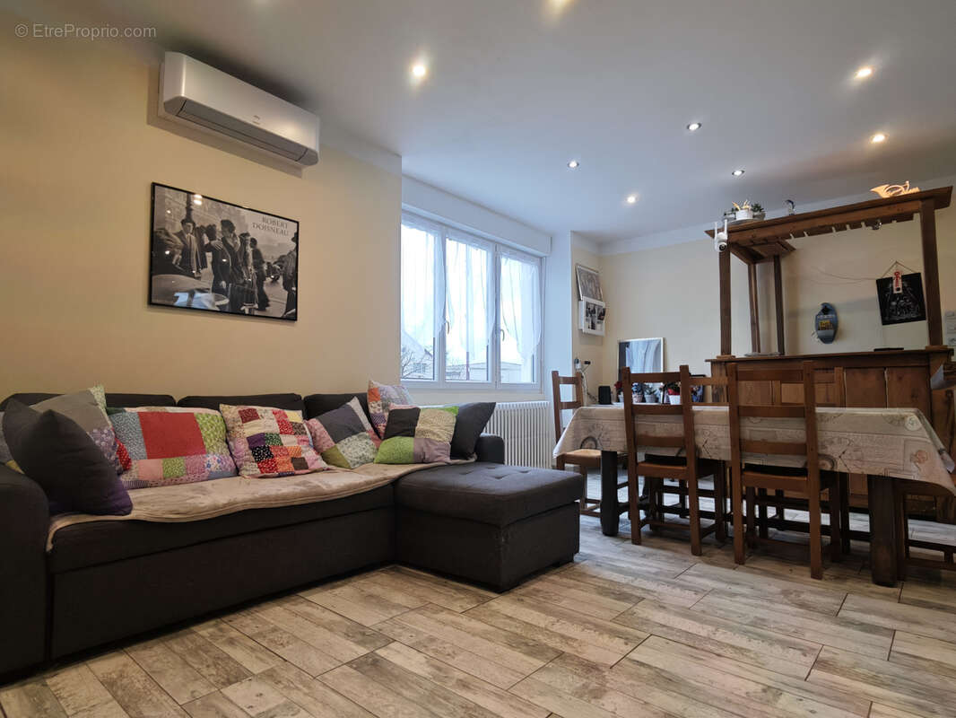 Maison à CERCY-LA-TOUR