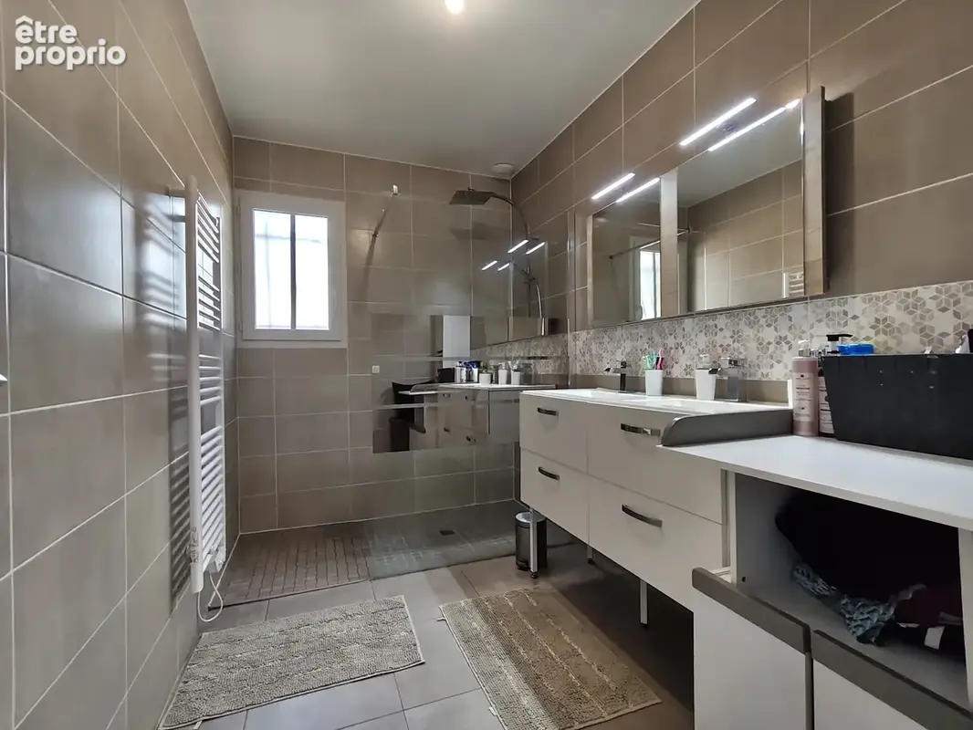 Plain-pied au calme   piscine   3 chambres   terrain 1 051 m2 - photo 13