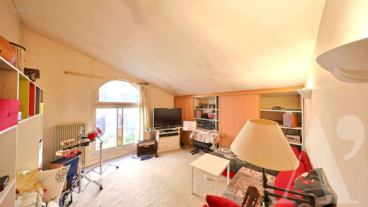 Appartement à LE BOURGET