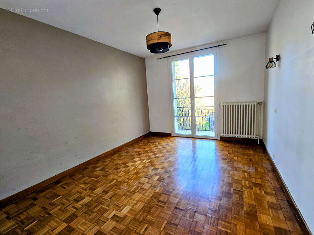 Maison à ESPALY-SAINT-MARCEL