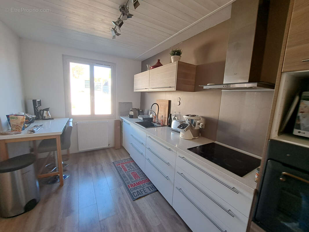 Maison à LE CASTELLET