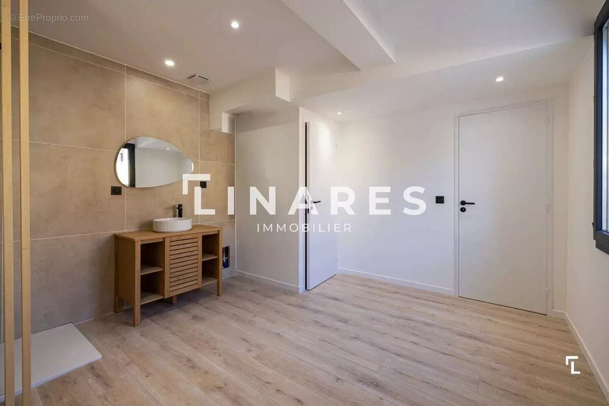 Appartement à MARSEILLE-5E