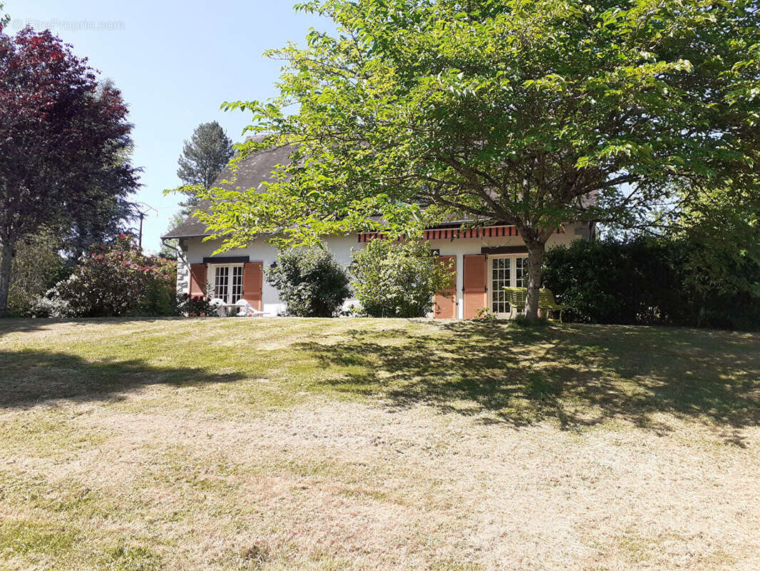 Maison à SAINT-HILAIRE-LES-PLACES