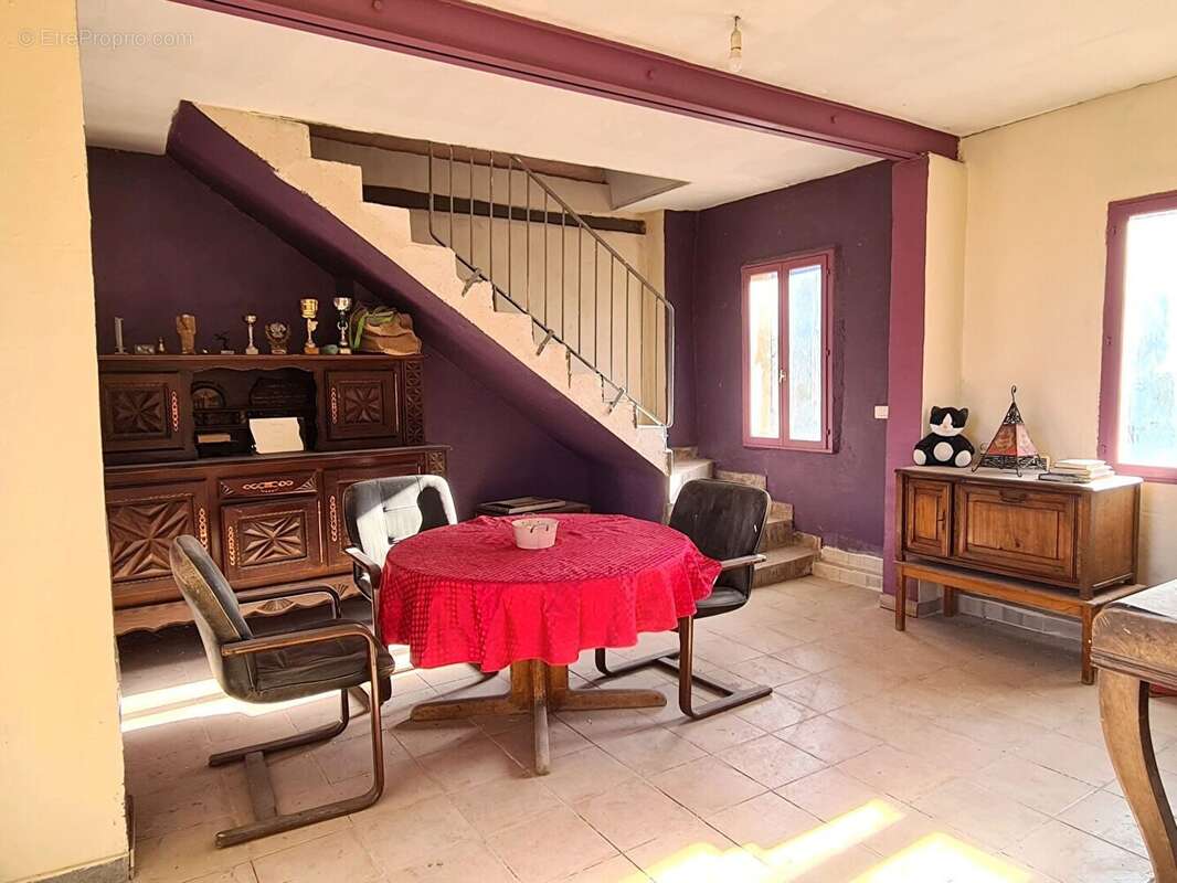 Salle à manger - Maison à CONTEVILLE