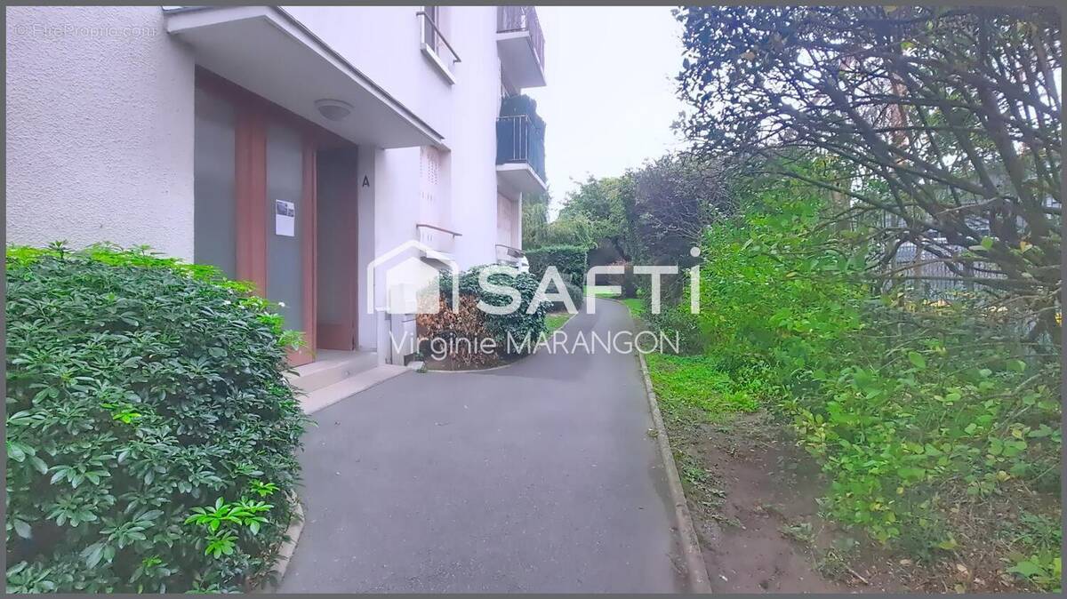 Photo 1 - Appartement à HOUILLES