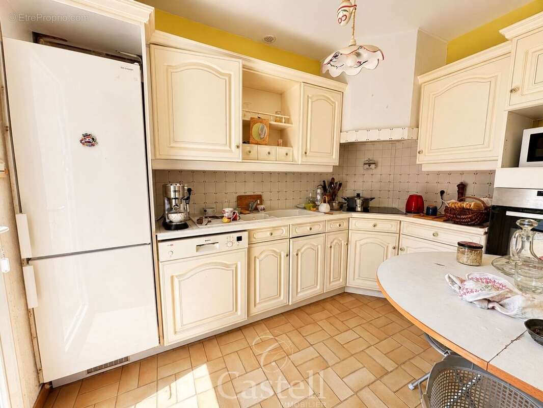 *** villa t4 de plain pied + villa t2 sur parcelle de plus de 1000 m² *** - photo 4