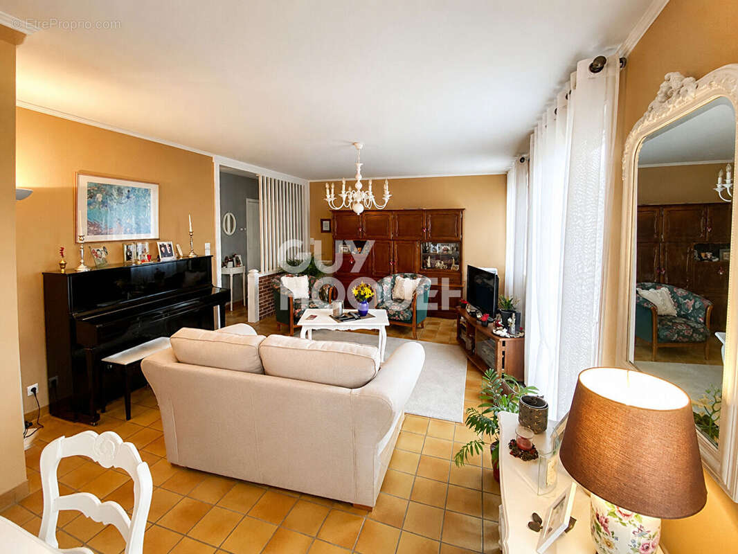 Maison 110 m² à Laon  - photo 2