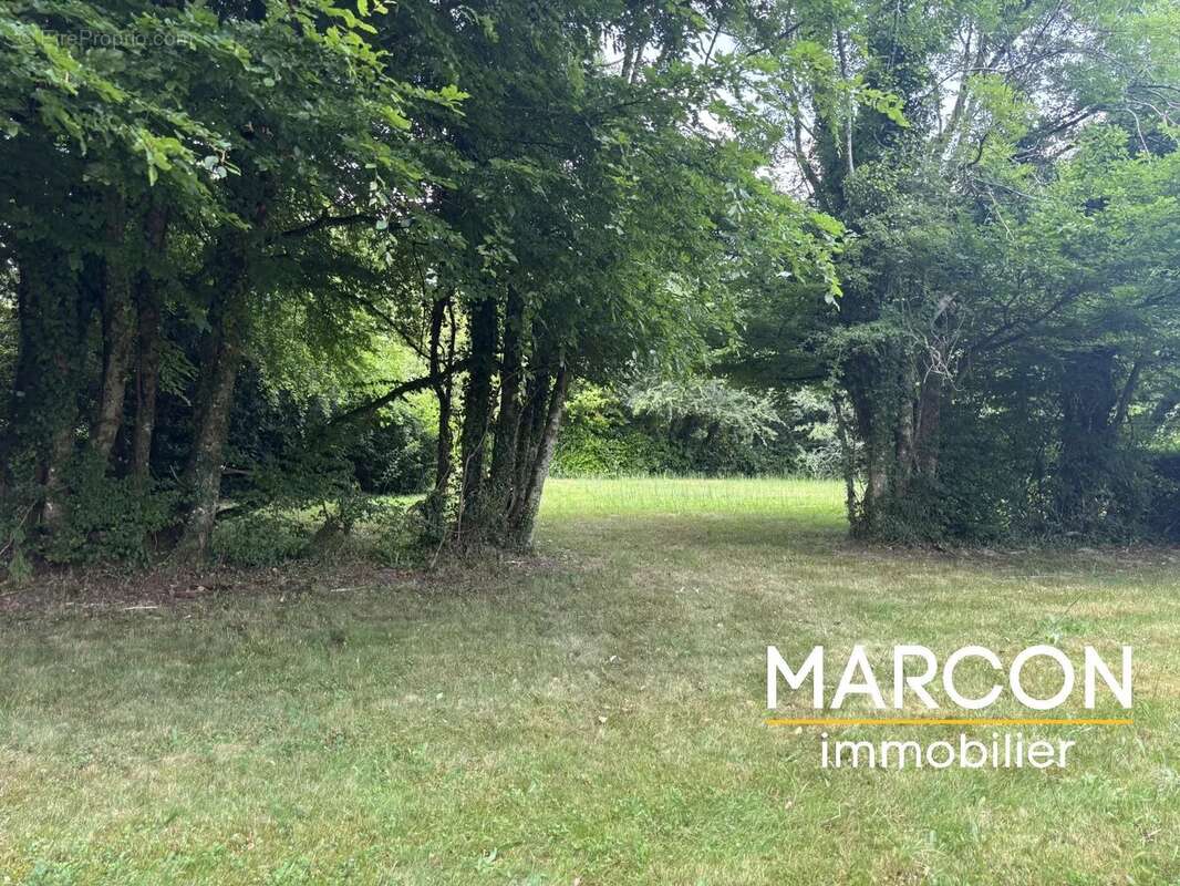 Maison à ARNAC-LA-POSTE