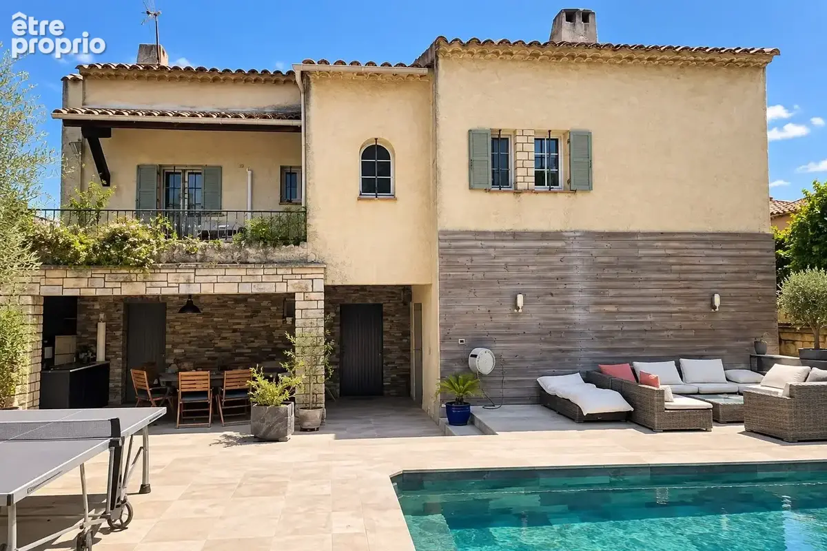Maison 7 pièces 180 m² à vendre à Le Beausset (83330) - photo 2