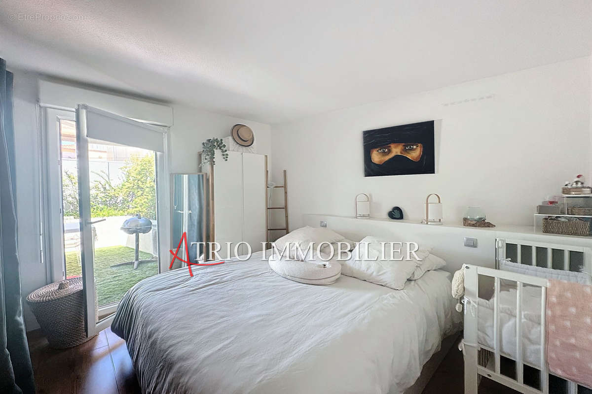 Appartement à SAINT-LAURENT-DU-VAR