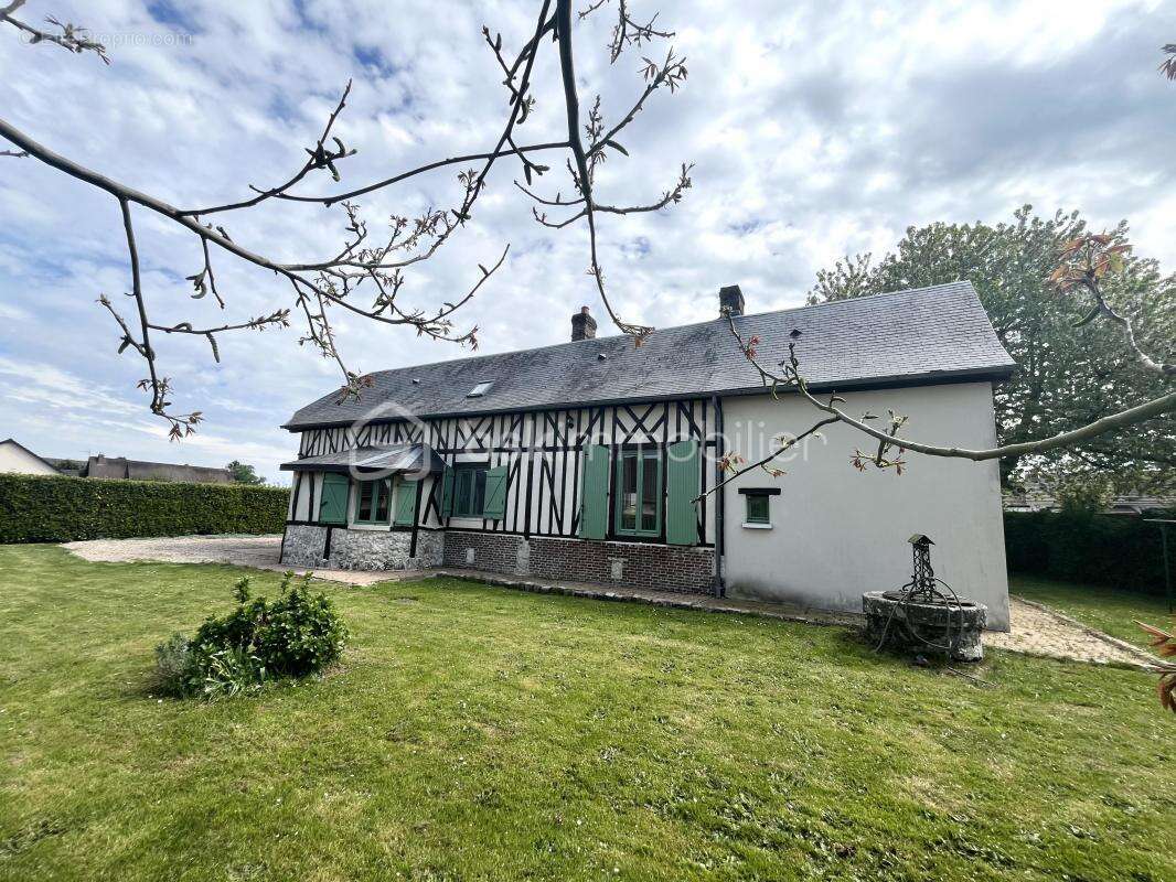 Maison à SAINT-PIERRE-DES-FLEURS