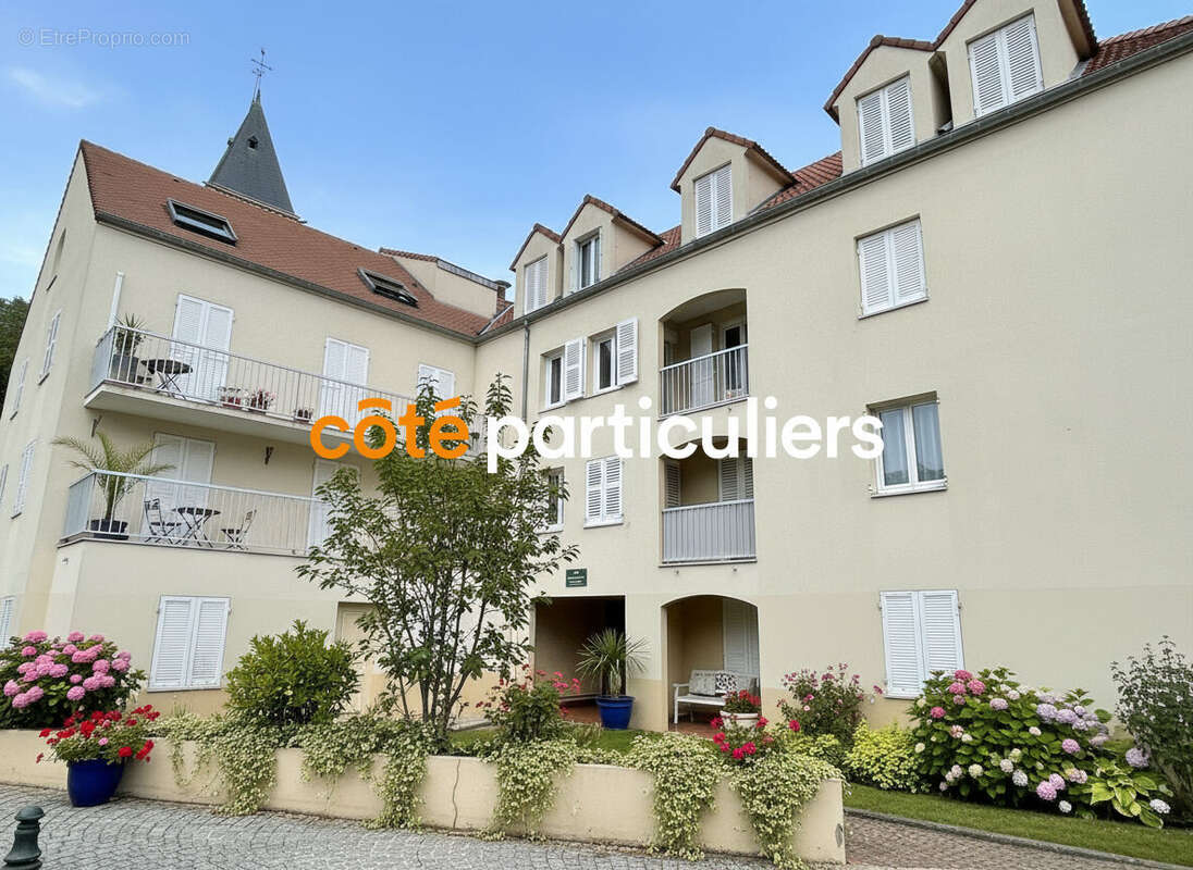 F4 de 81,25 m² avec balcon, box et cave . Quartier familial recherché - photo 4