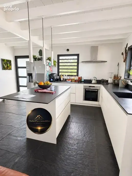 Cuisine ouverte vue mer
