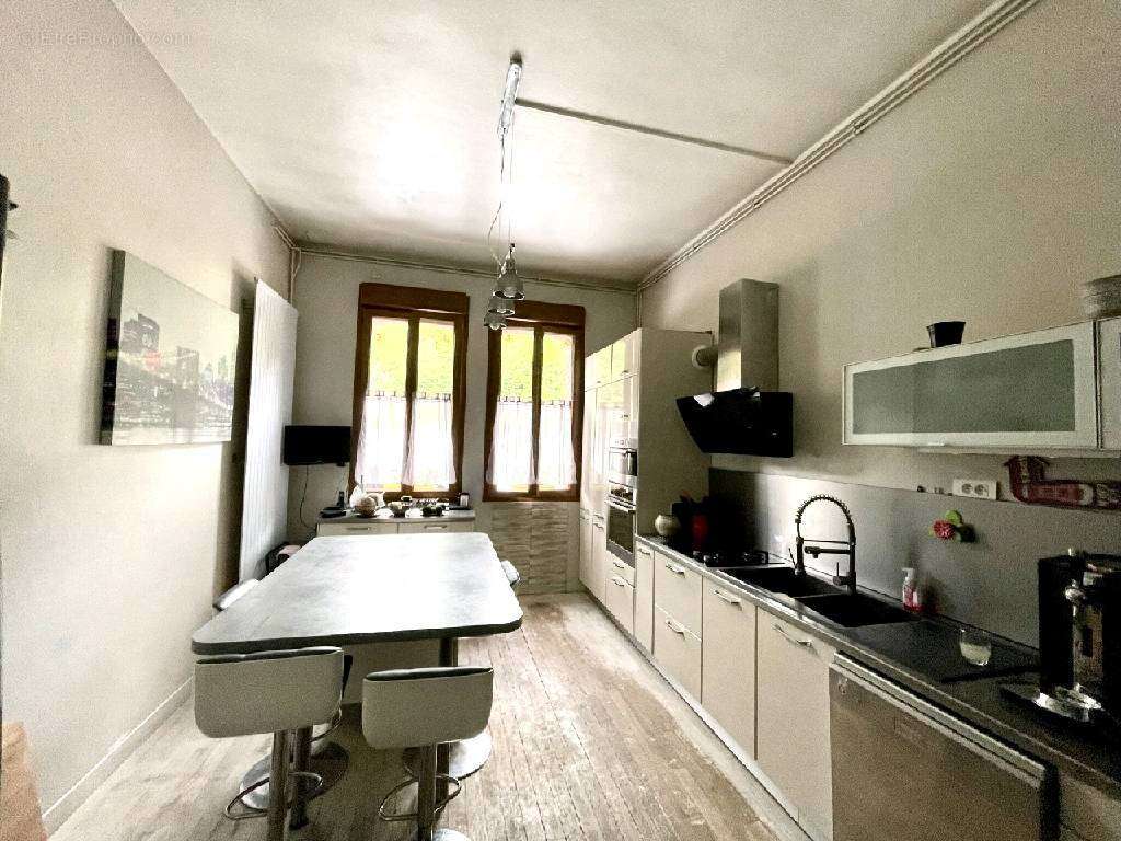 Commerce à NOTRE-DAME-DE-BONDEVILLE