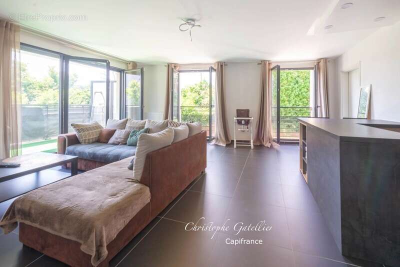 Appartement à SAINT-CYR-L'ECOLE