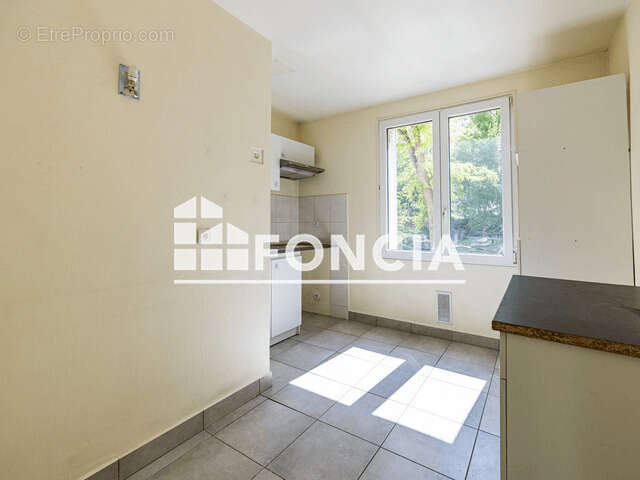 Appartement à MONTROUGE