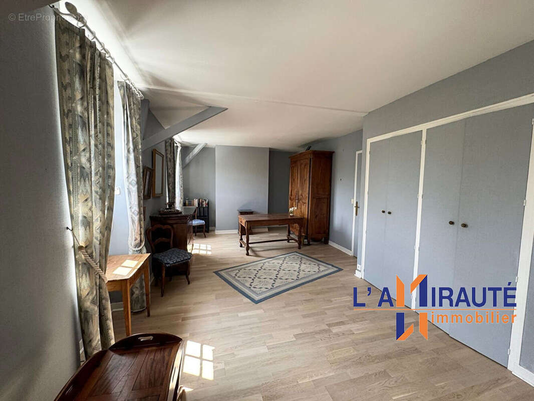 Maison à MAISONS-LAFFITTE