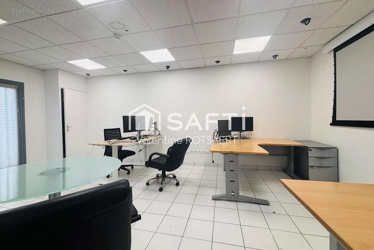 Photo 3 - Commerce à THOUROTTE