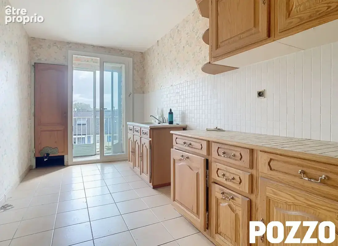 A Vendre - Pontorson - Appartement 4 pièce(s) 77 m² - ASCENSEUR / BALCON - photo 2