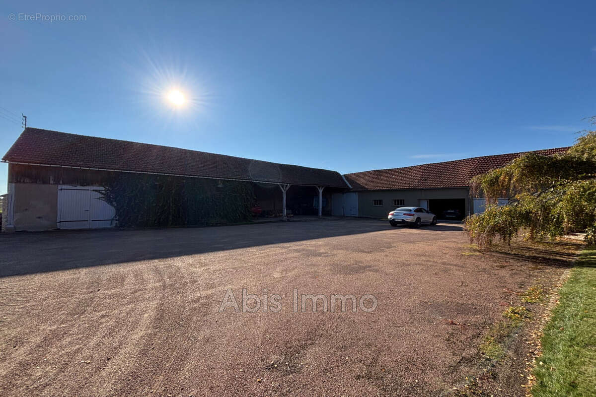 Maison à BEAUVILLIERS
