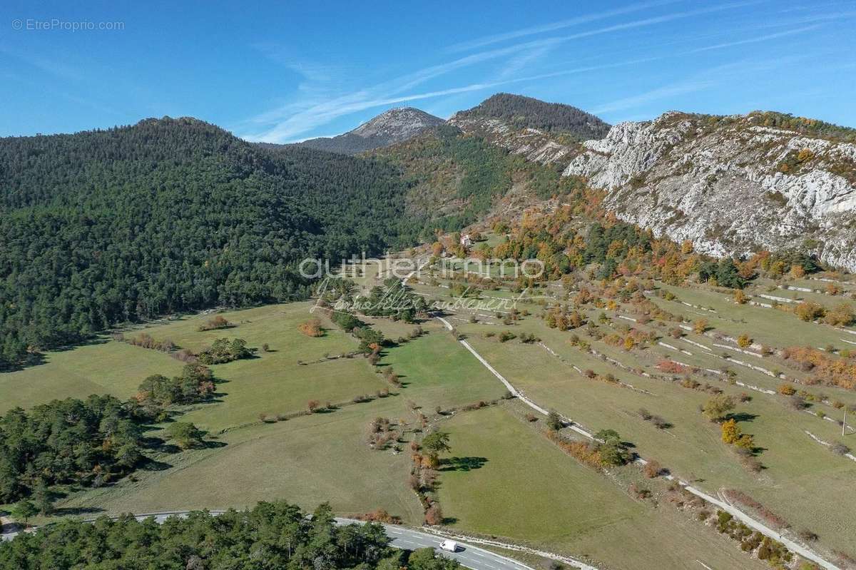 Appartement à SERANON