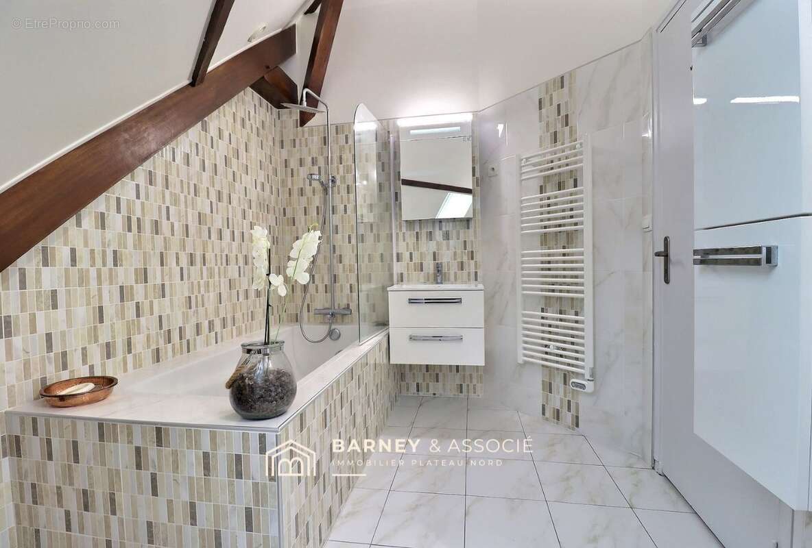 Maison à MONT-SAINT-AIGNAN