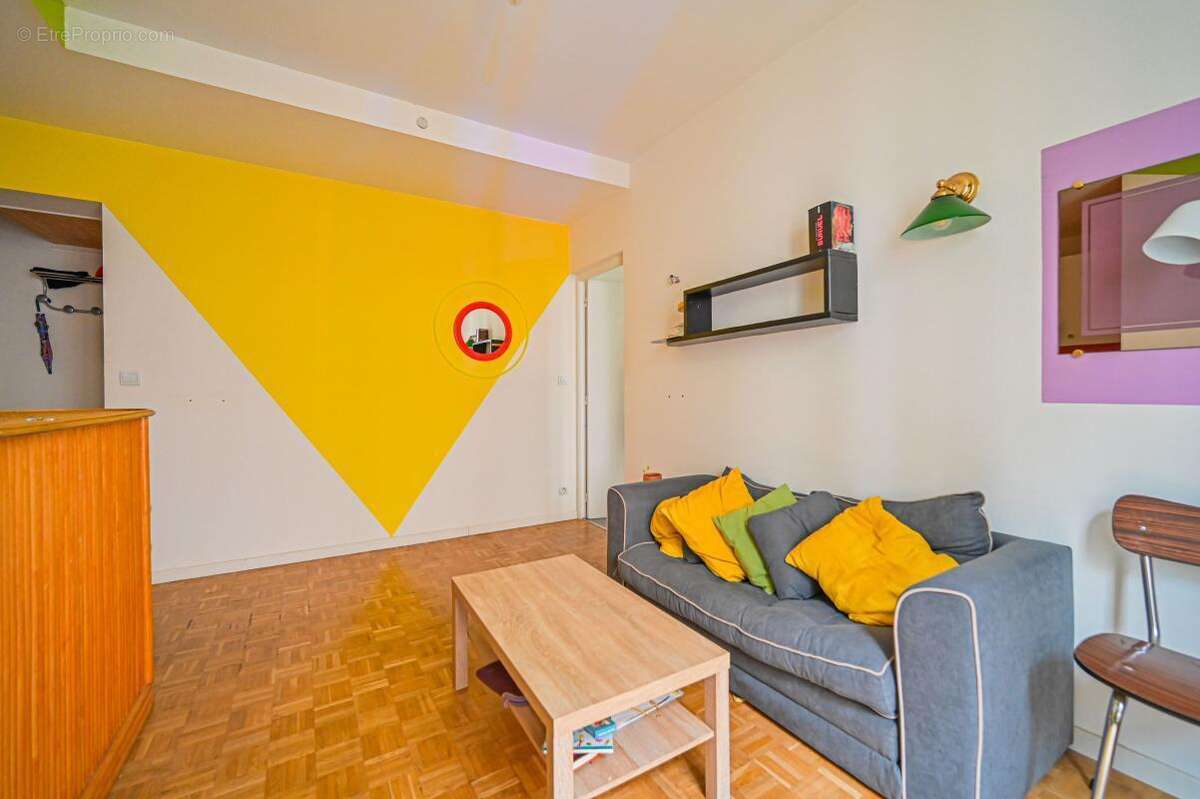 Appartement à PARIS-18E