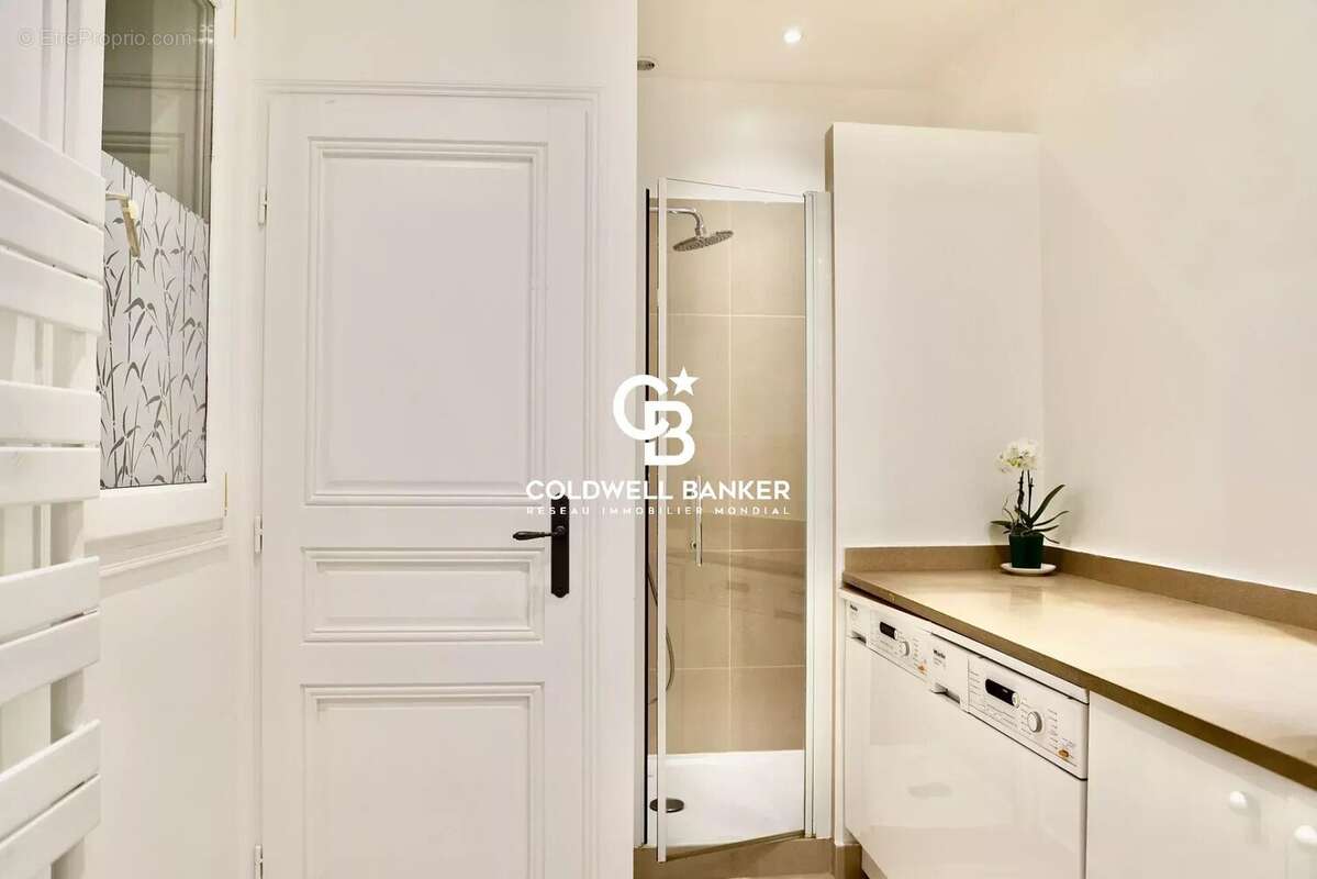 Appartement à PARIS-7E