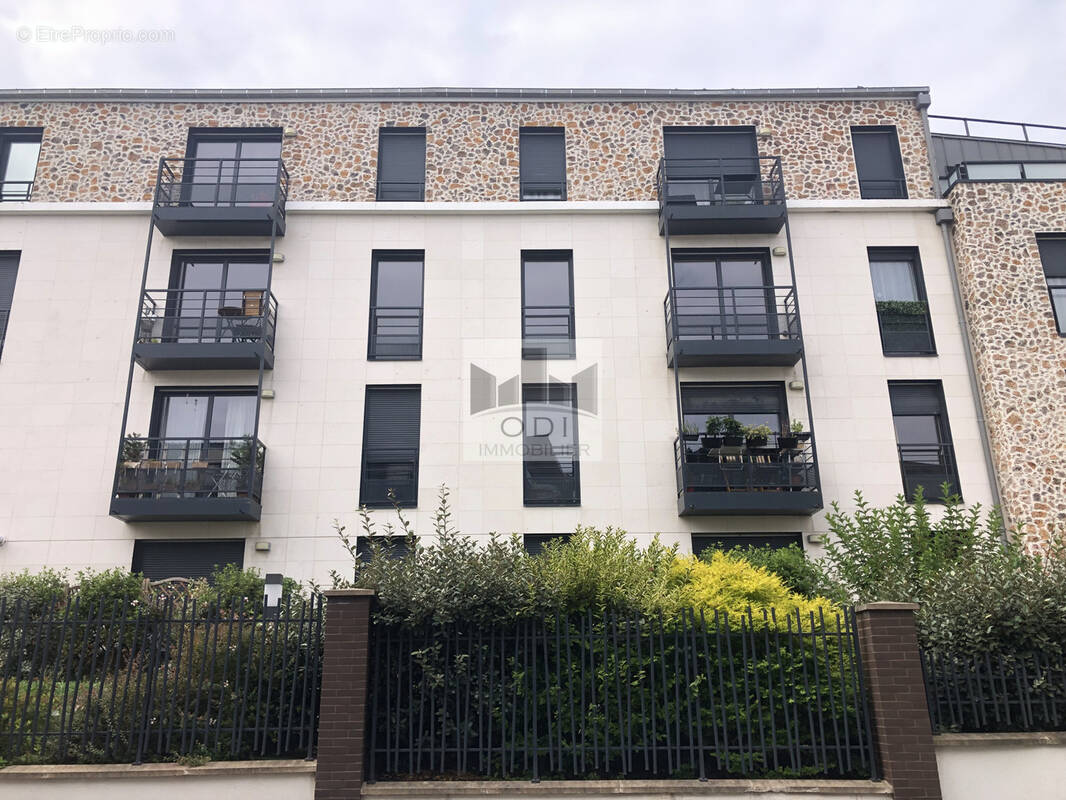 Appartement à SAINT-CYR-L'ECOLE