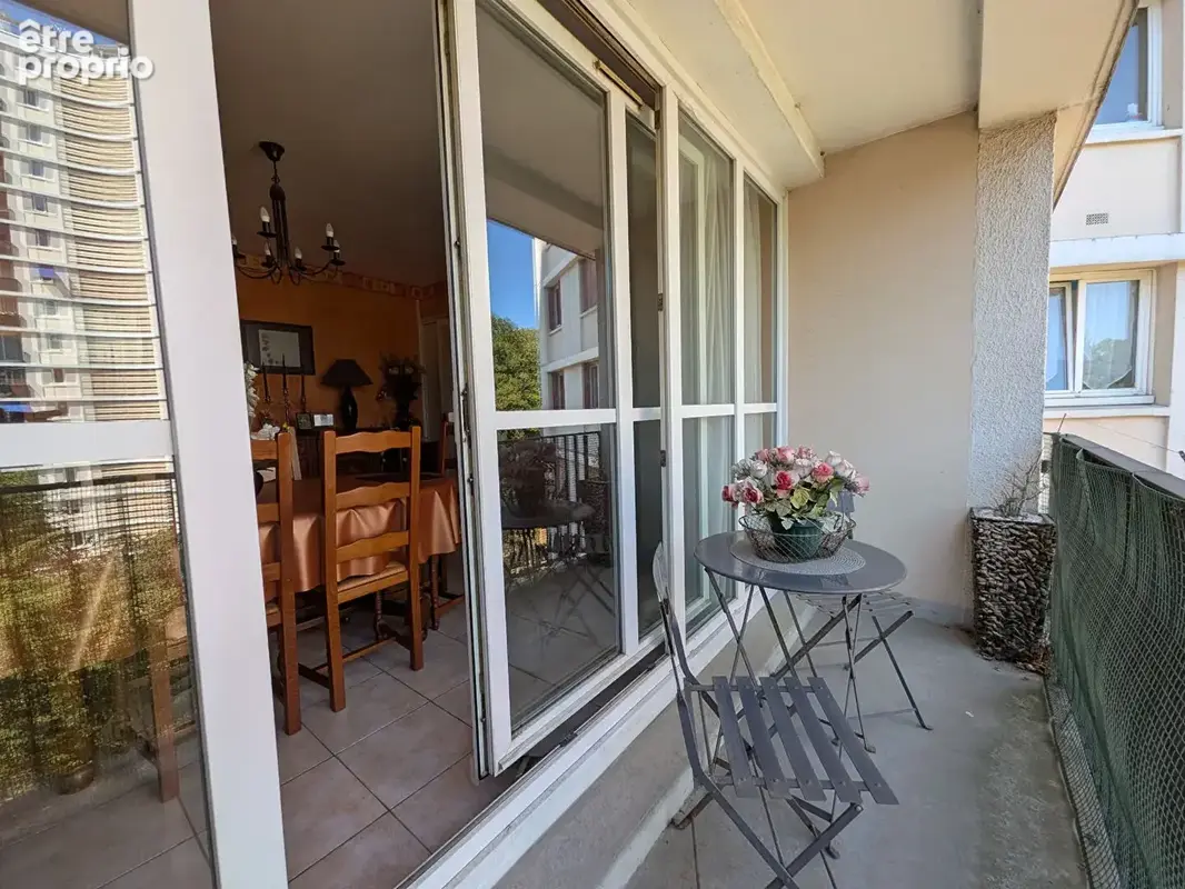 Appartement lumineux avec balcon, cave et parking  Résidence verdoyante - photo 10
