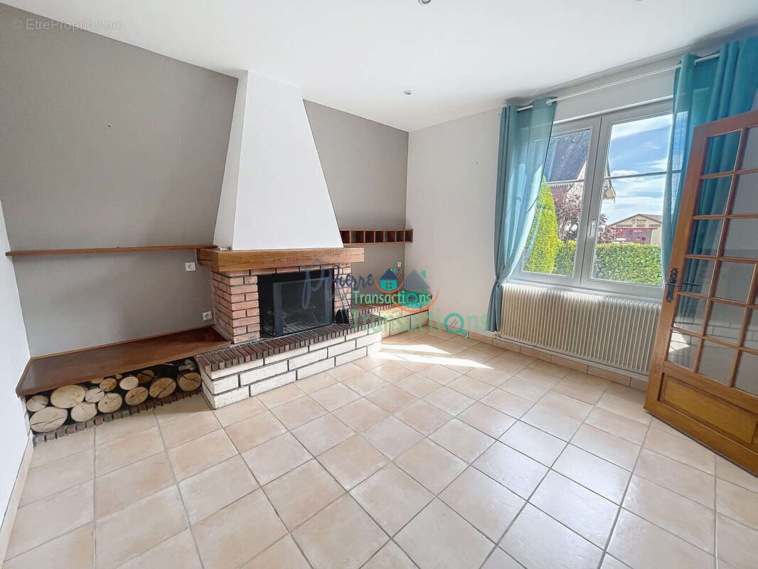 Maison à VILLEQUIER