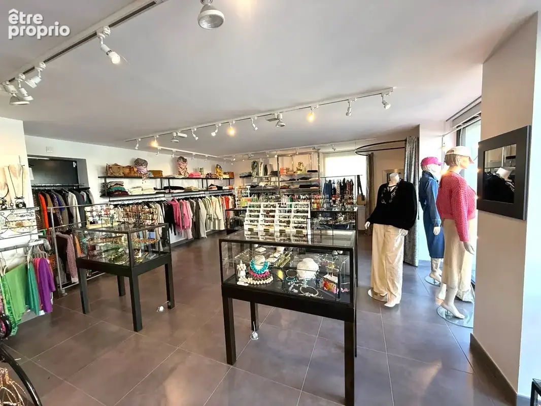 Commerce 60 m² à vendre à Saint-Ismier (38330) - photo 3