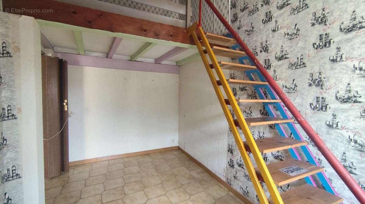 Maison à MONTANS