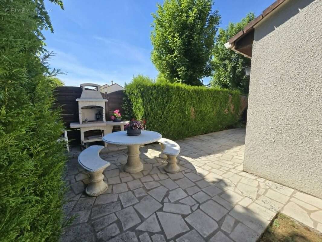 Maison à PAGNY-SUR-MOSELLE