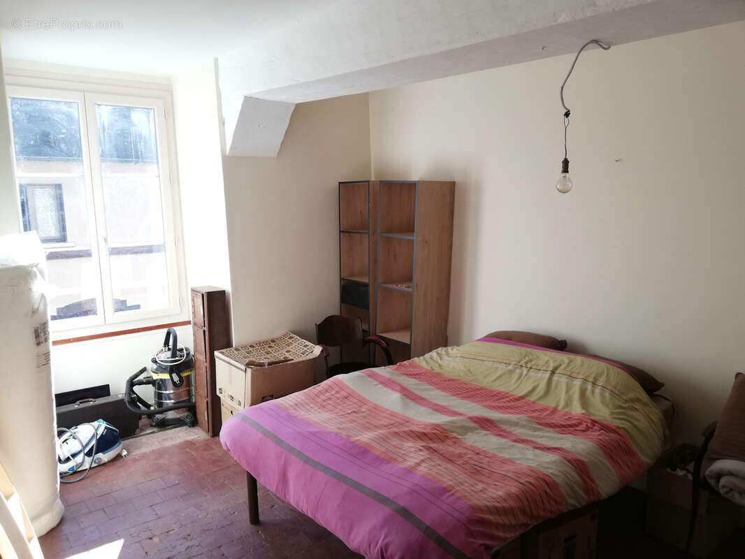 Maison à LA FERTE-LOUPIERE