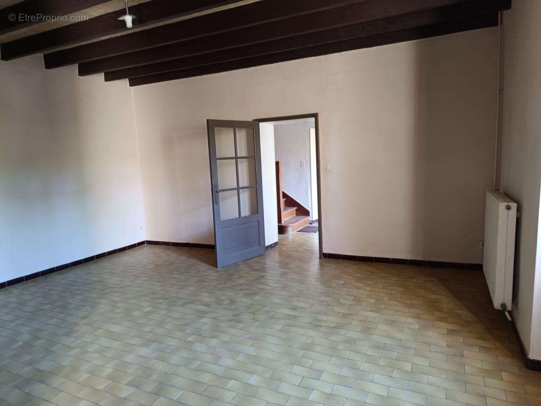 Maison à MONTAGNAC-SUR-AUVIGNON