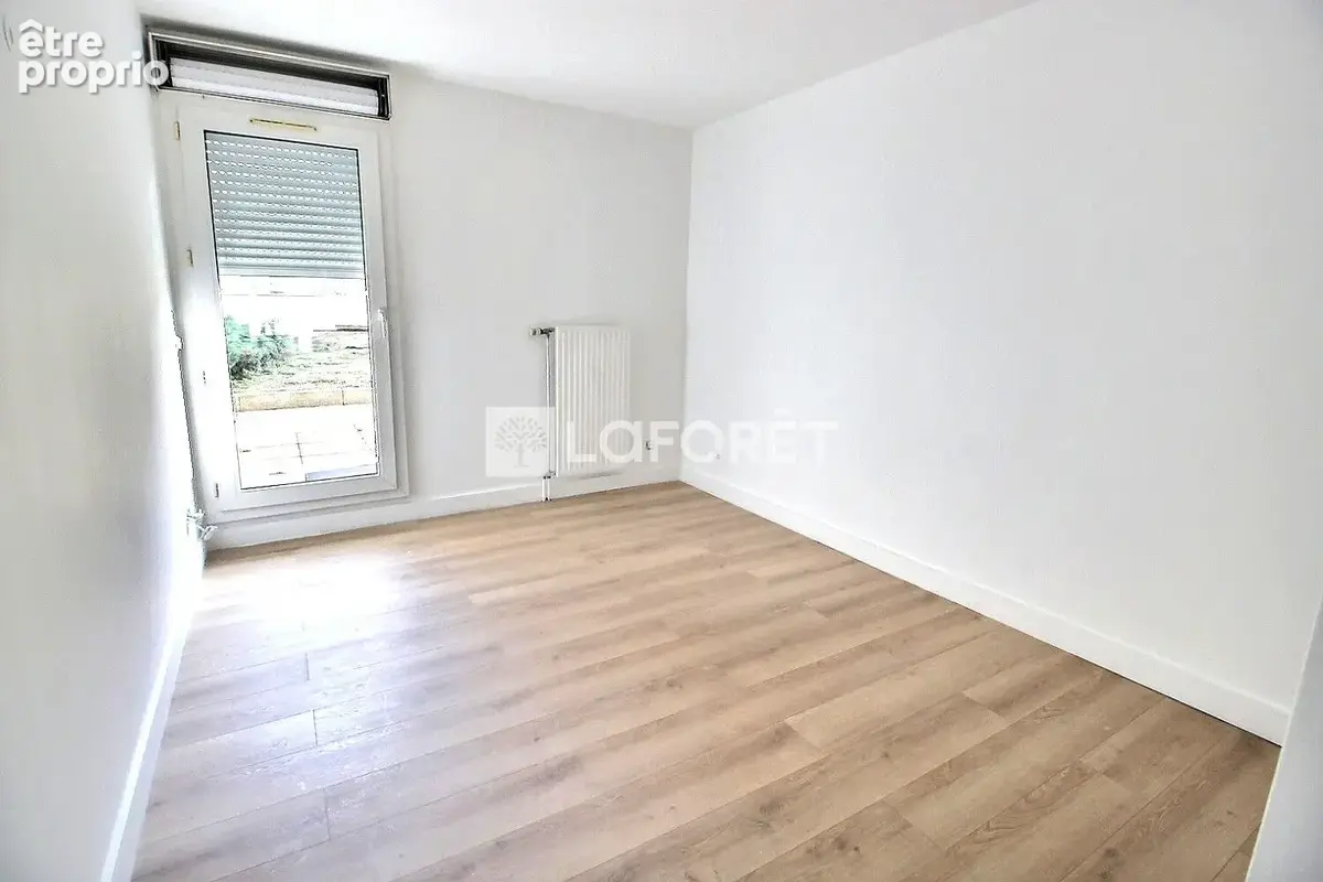 Appartement Villeneuve La Garenne 3 pièces 67.53 m2 + Terrasse 27 m² - photo 6
