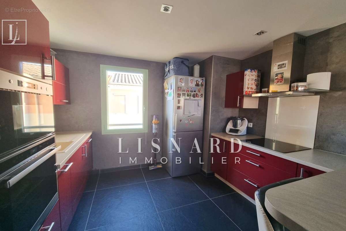 Appartement à VALLAURIS