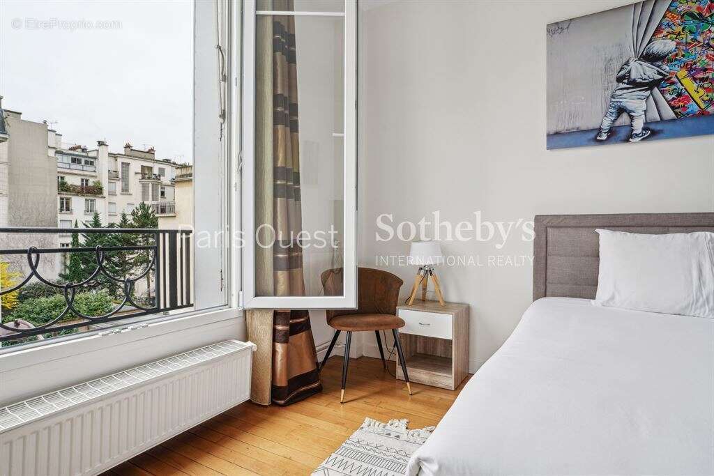 Appartement à NEUILLY-SUR-SEINE