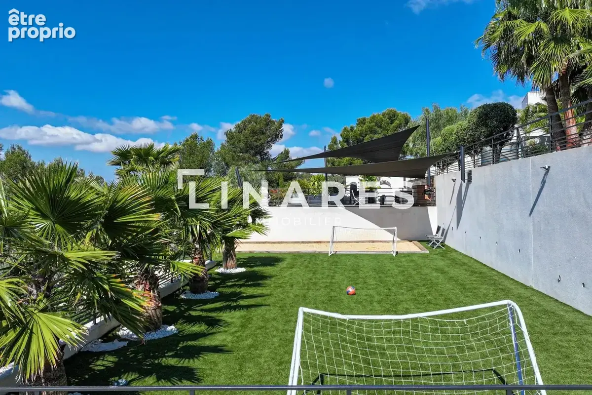 LA SOMPTUEUSE - Villa T6 de 420m2 - Terrain 3500m2 - Piscine - Foot - Pétanque - Cinéma - Jeux - 13011 - photo 17
