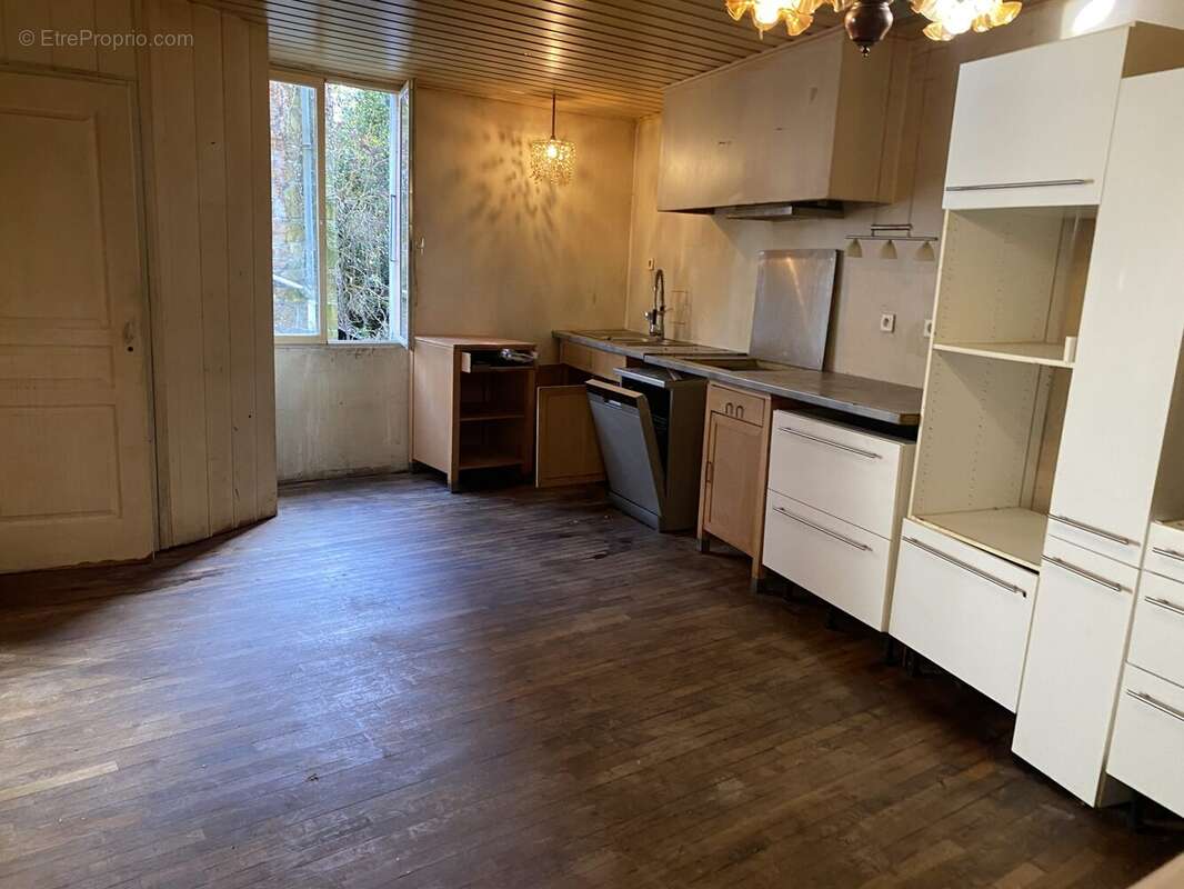 Maison 109 m² à Eymoutiers  - photo 9