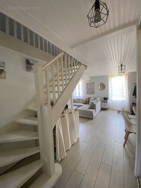 Maison à MOUSTEY